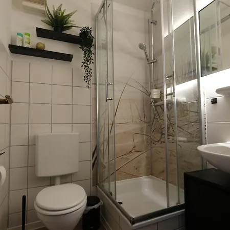 Cozy Jungle Fever - Modernes Apartment Mit Eigenem Parkplatz Magdeburg Exterior photo